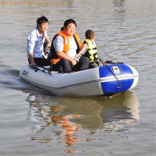 广汉公园游玩充气漂流船